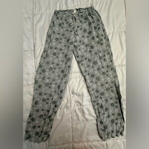 Women’s Gray Patterned Lounge Pants